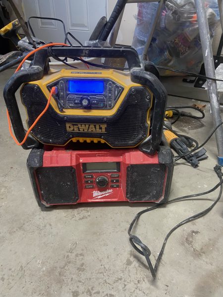 Best Jobsite Radio Review 2026: DeWalt vs. Makita vs. Milwaukee From a Journeyman img 4491